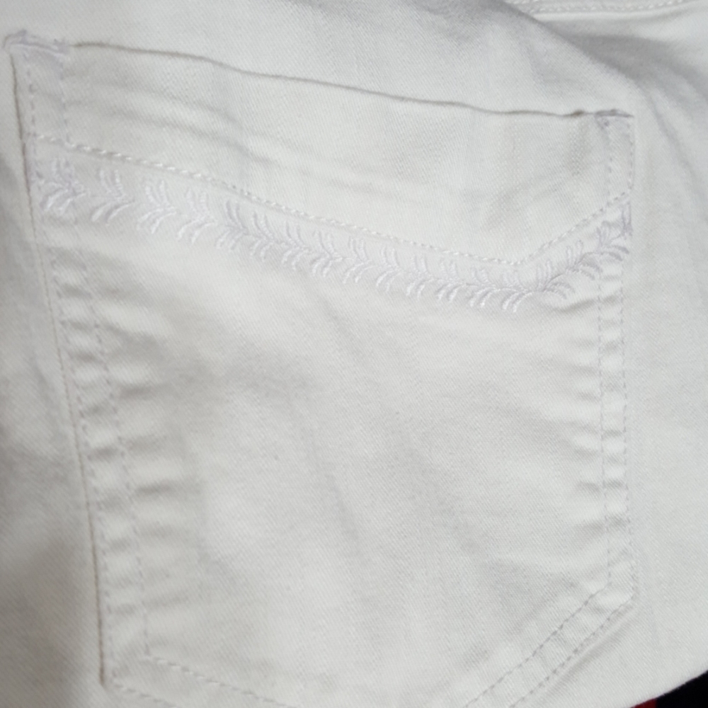 Gloria Vanderbilt white stretch denim jeans skimmer capri embroidery Sz 16 EUC… - Picture 8 of 8